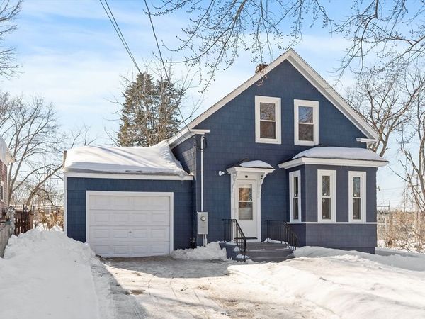 29 Bradstreet Ave, Haverhill, MA 01835