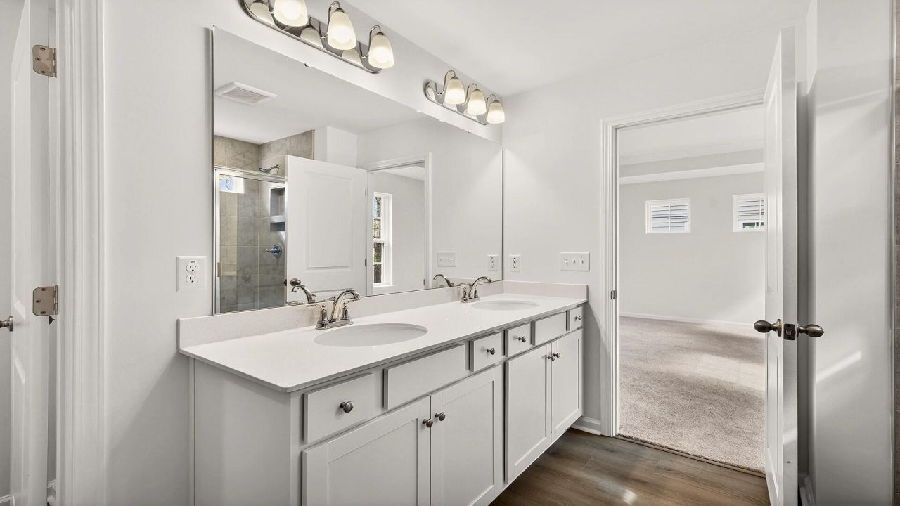 443 Cadbury Loop Photo 17