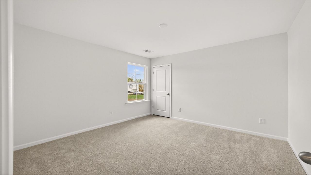 443 Cadbury Loop Photo 22