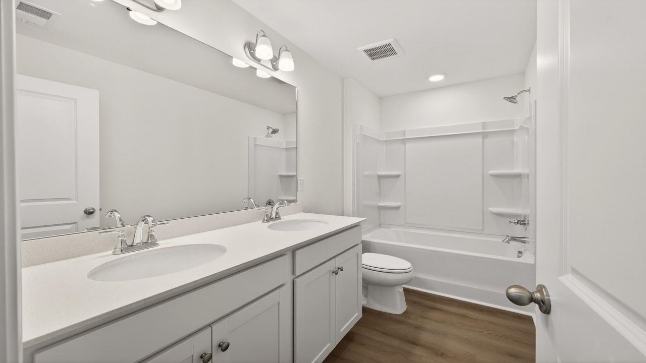 443 Cadbury Loop Photo 24