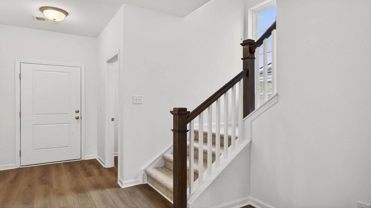 443 Cadbury Loop Photo 6