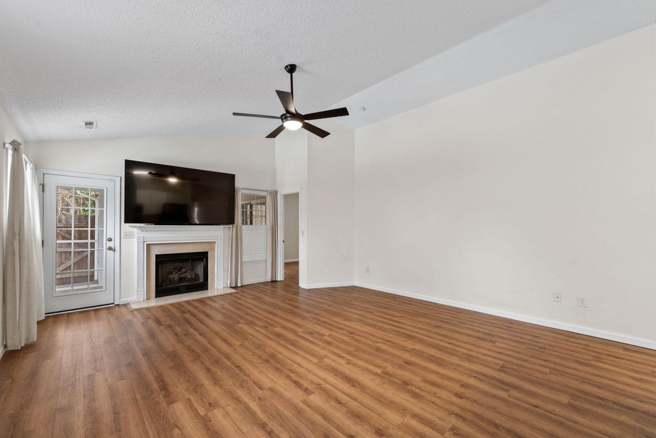 327 Savannah River Drive Photo 4