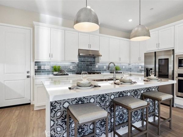 24533 Via La Sombrilla, Valencia, CA 91354