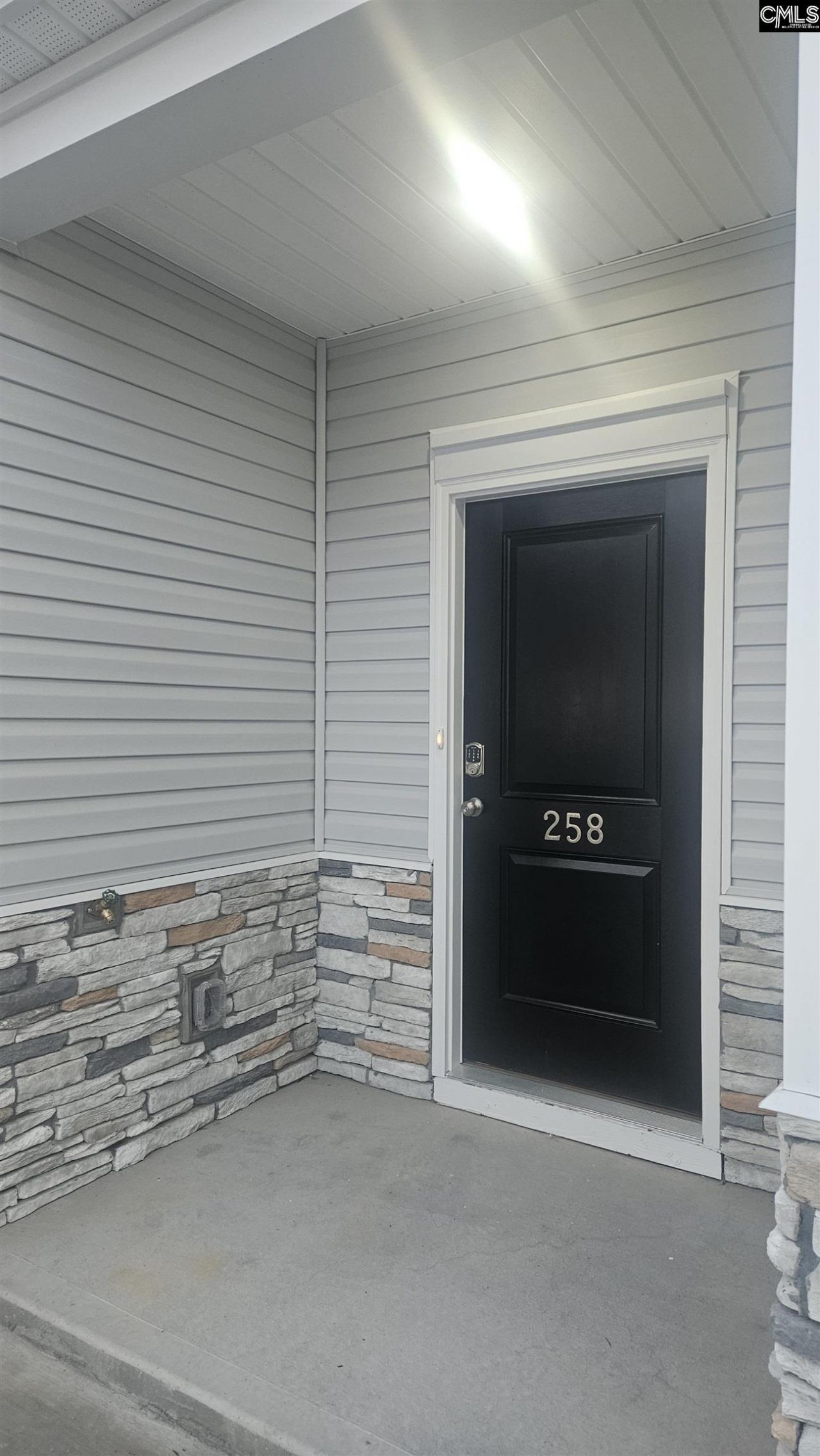 268 Sunny Hill Drive Photo 6