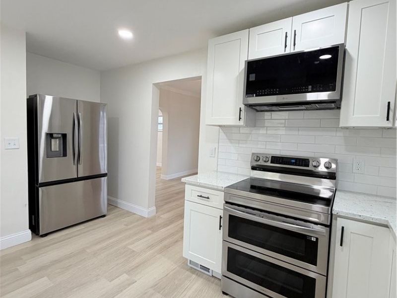 3043 W 111th Street, Cleveland, OH 44111 Photo 13