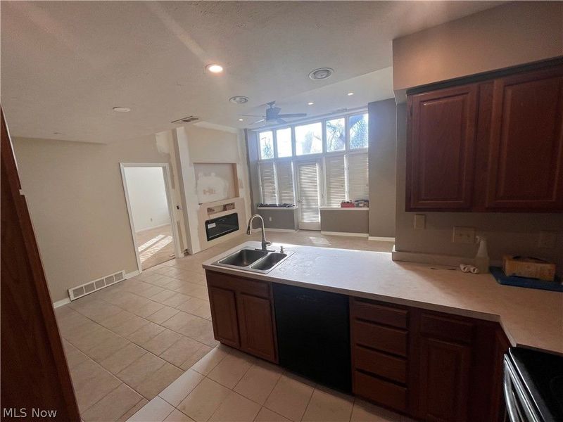 1000 2nd Street, Unit 204, Fairport Harbor, OH 44077 Photo 16