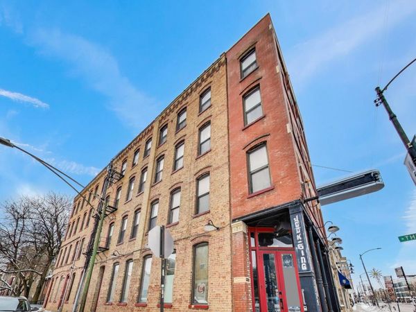 1329 W Chicago Avenue , Unit 2R, Chicago, IL 60642