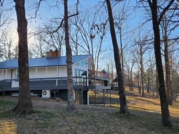 100 Keith Allen Lane, Cave City, AR 72521