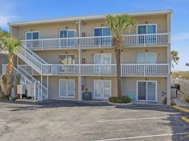 811 1ST Street S, Unit 9, Jacksonville Beach, FL 32250