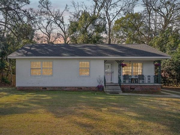 2757 S Sherwood Drive, Mobile, AL 36606