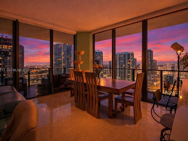 68 SE 6th St, Unit 2612, Miami, FL 33131