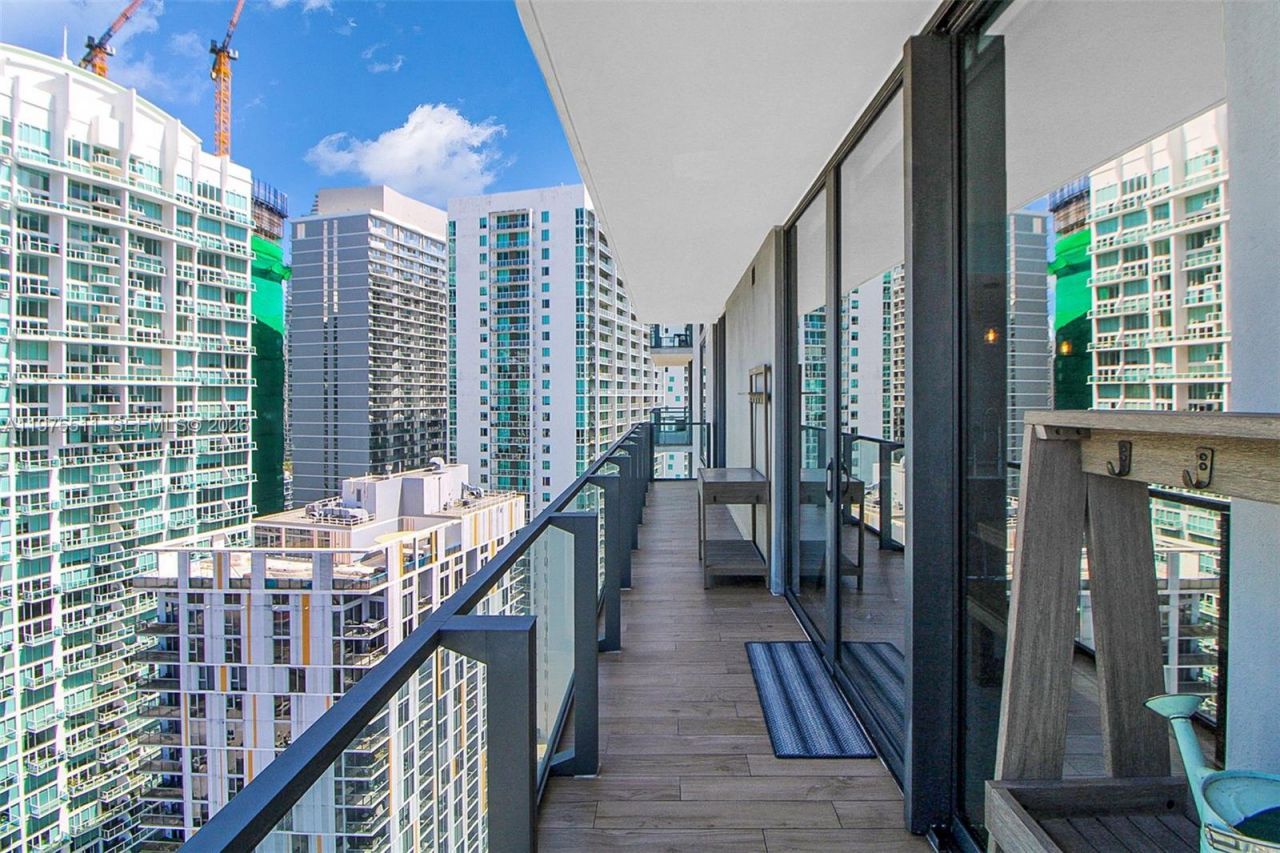 68 SE 6th St, Unit 2612, Miami, FL 33131 Photo