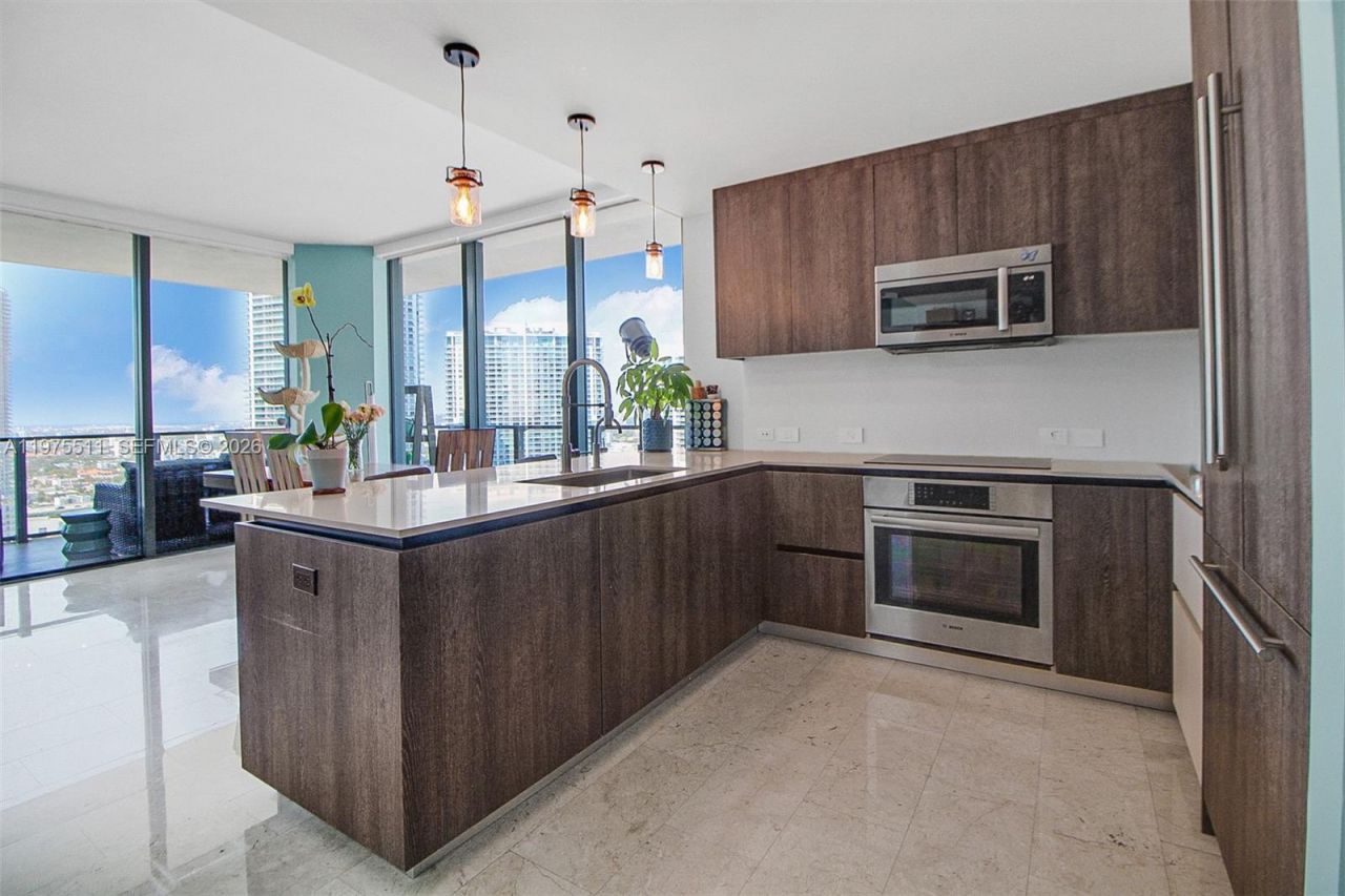 68 SE 6th St, Unit 2612, Miami, FL 33131 Photo