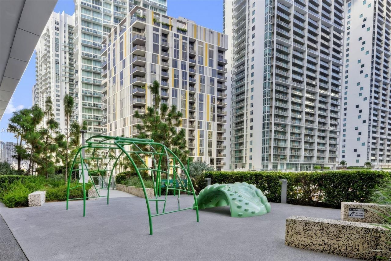 68 SE 6th St, Unit 2612, Miami, FL 33131 Photo