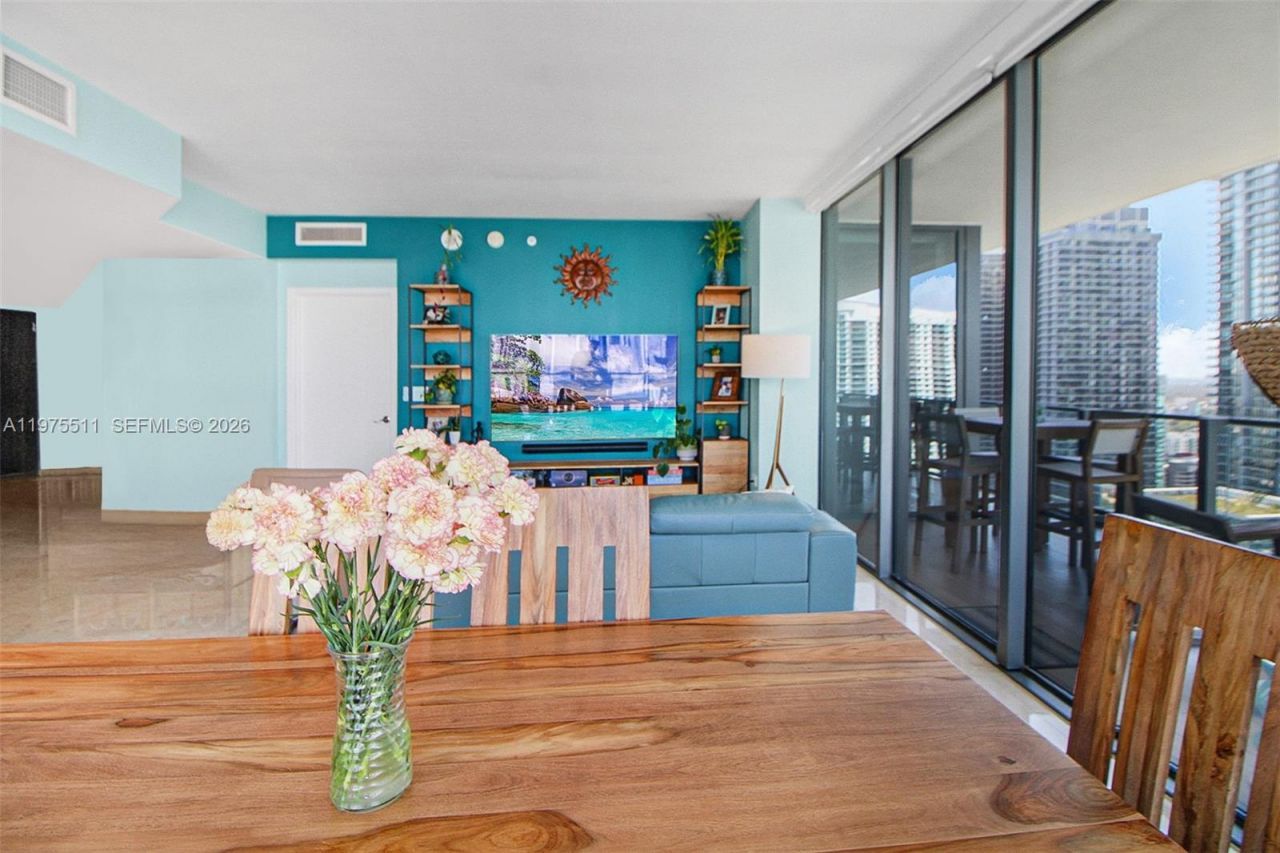 68 SE 6th St, Unit 2612, Miami, FL 33131 Photo