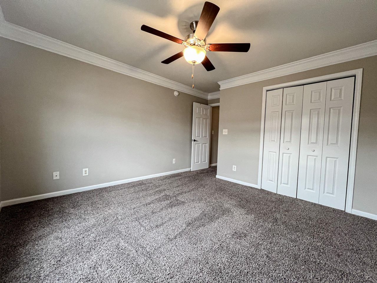 1066 Great Lakes Circle Photo 20