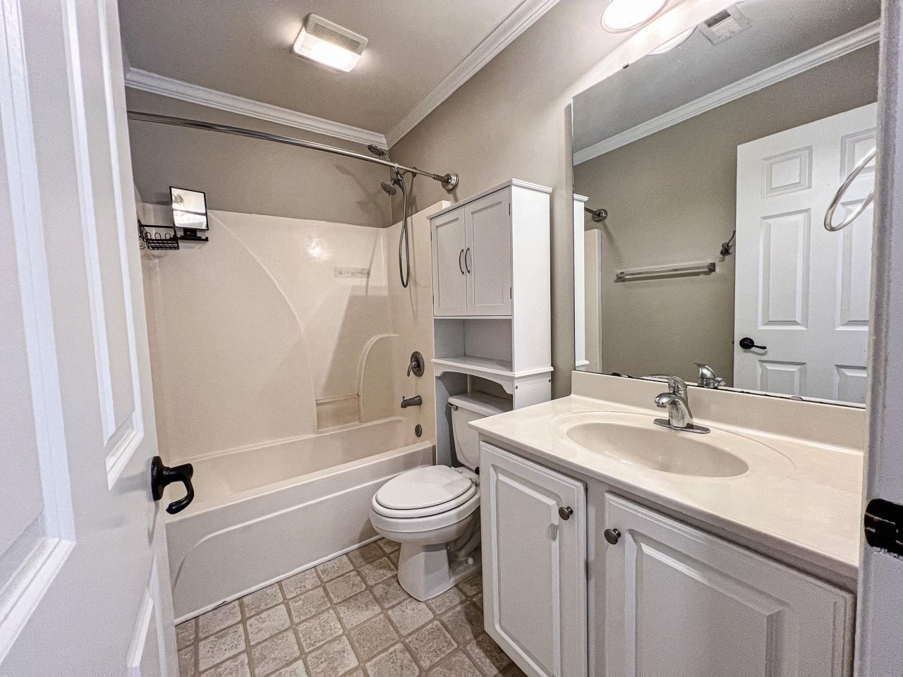 1066 Great Lakes Circle Photo 22