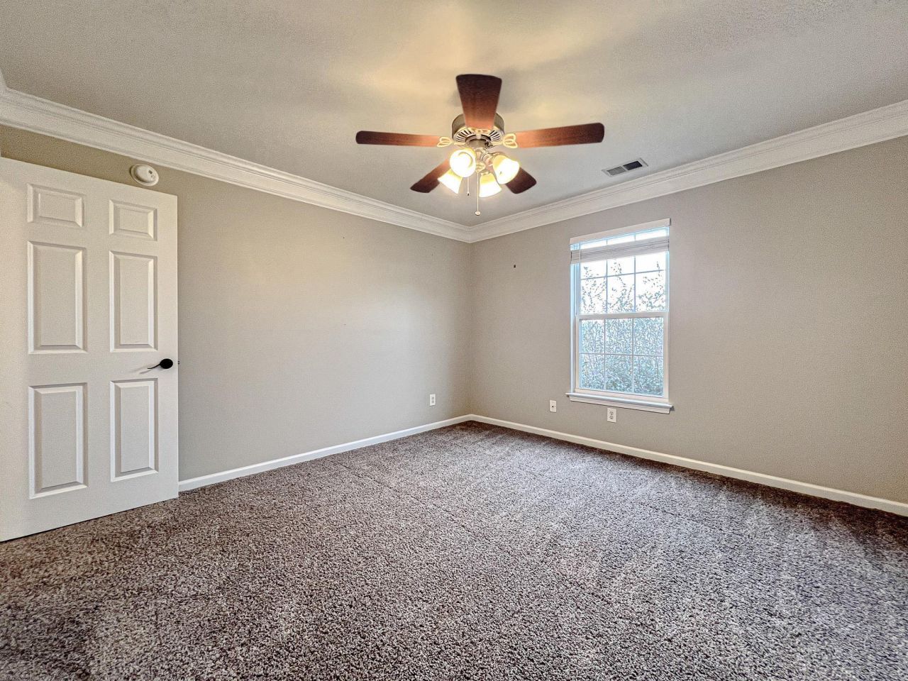 1066 Great Lakes Circle Photo 24