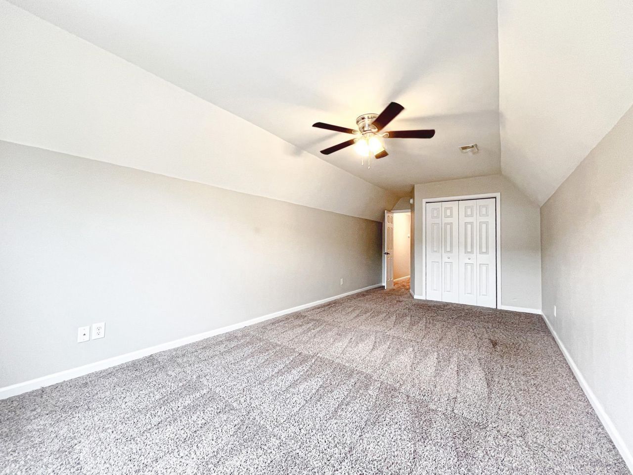 1066 Great Lakes Circle Photo 25