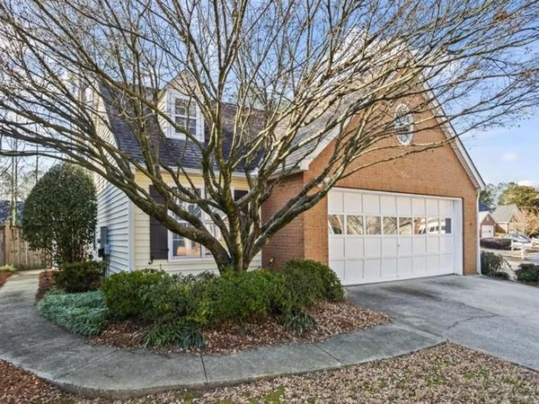 261 Dennis Drive , Alpharetta, GA 30009