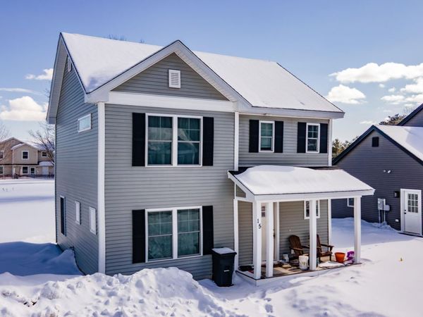 15 Intrepid Street , Brunswick, ME 04011