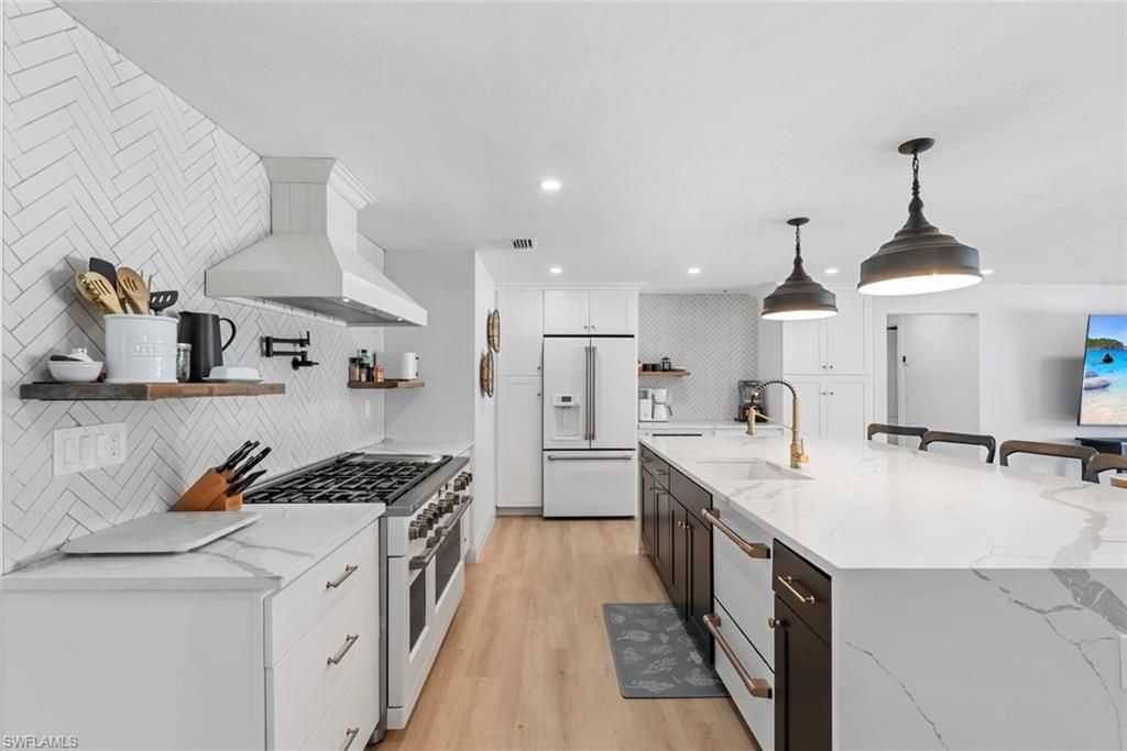 4222 Crayton Rd, Naples, FL 34103 Photo