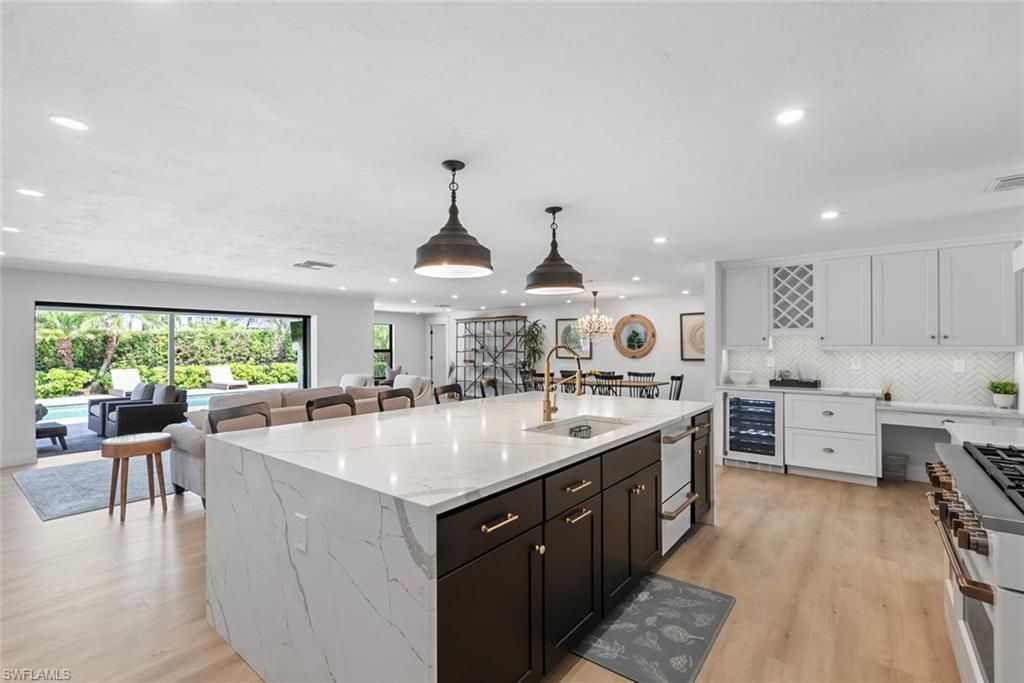 4222 Crayton Rd, Naples, FL 34103 Photo