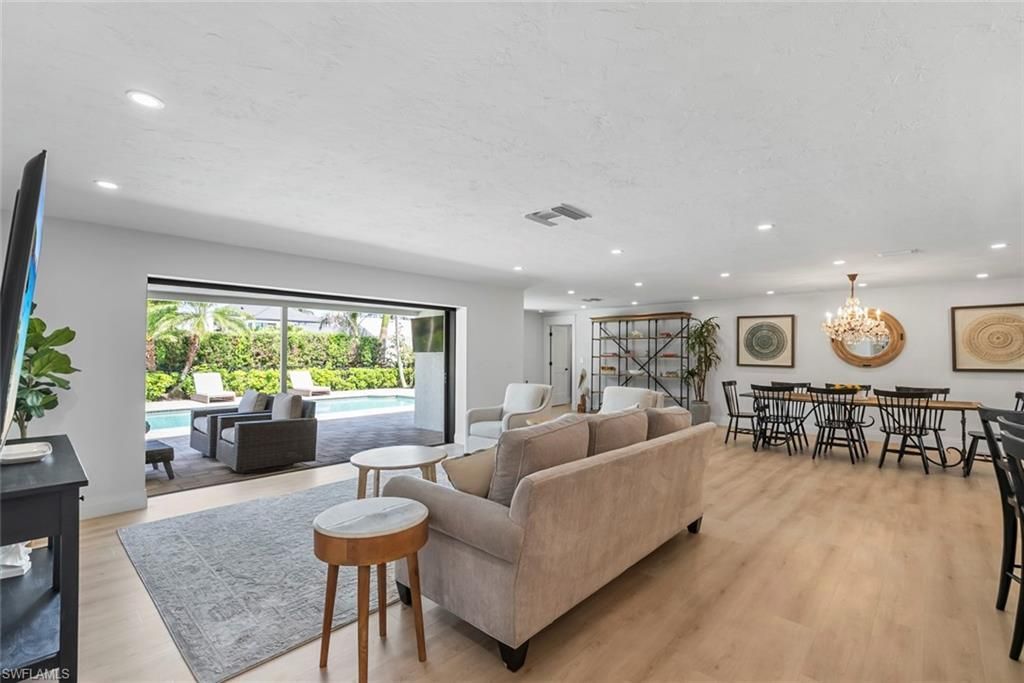 4222 Crayton Rd, Naples, FL 34103 Photo