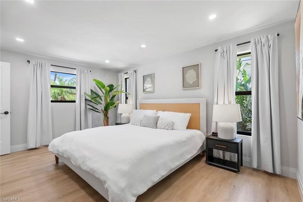 4222 Crayton Rd, Naples, FL 34103 Photo