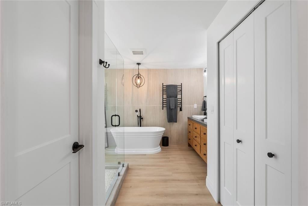 4222 Crayton Rd, Naples, FL 34103 Photo