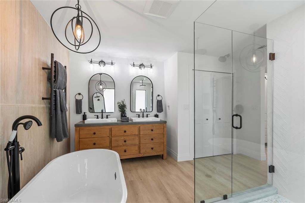 4222 Crayton Rd, Naples, FL 34103 Photo