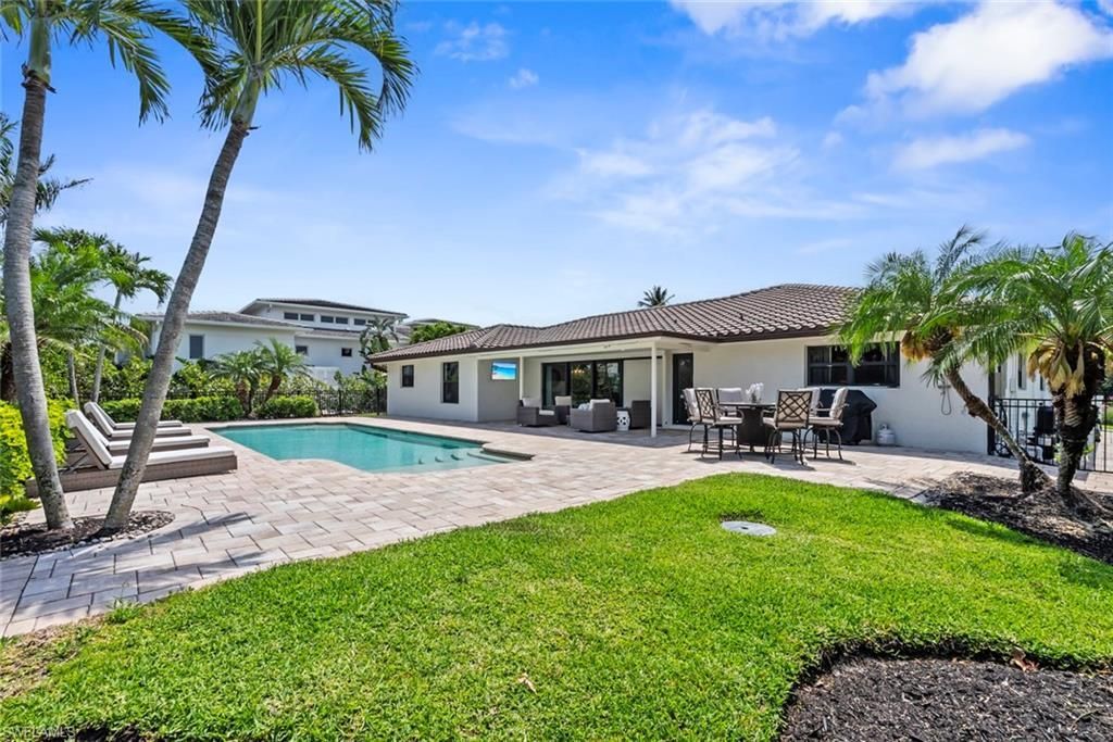 4222 Crayton Rd, Naples, FL 34103 Photo