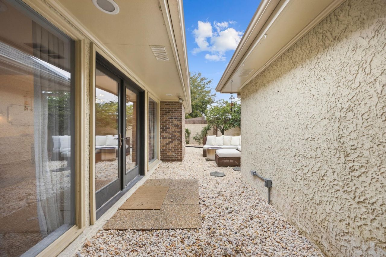 12 Valencia Circle Photo 43