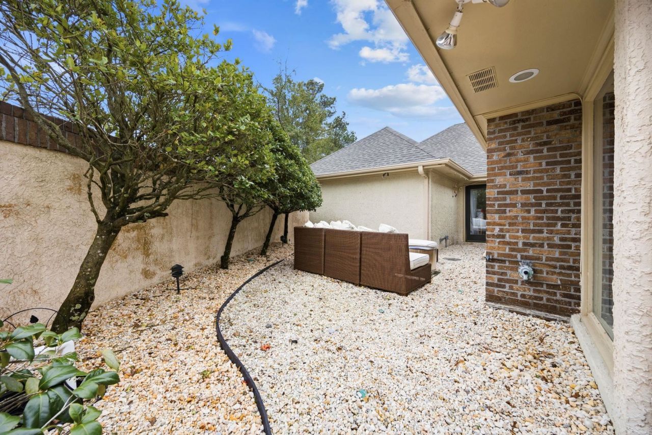 12 Valencia Circle Photo 46