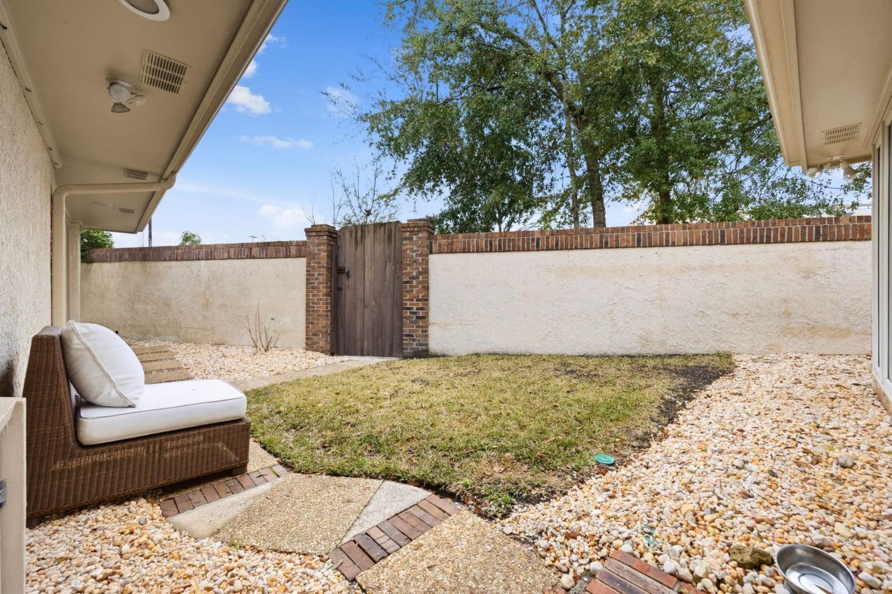 12 Valencia Circle Photo 48