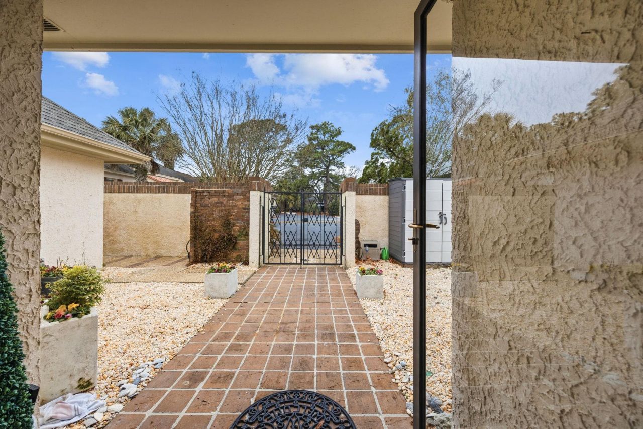 12 Valencia Circle Photo 51