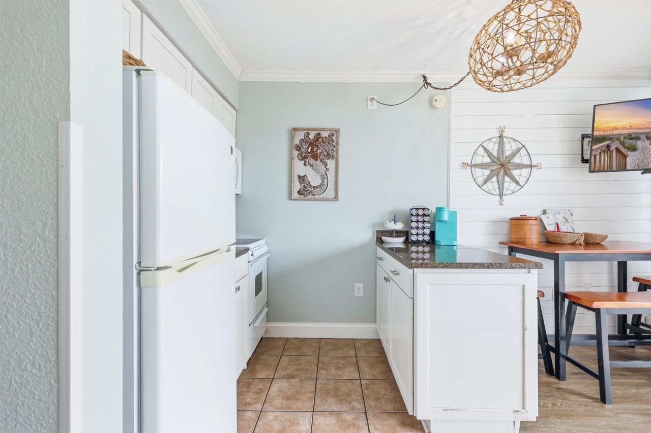 6900 N Ocean Blvd.  Photo 13