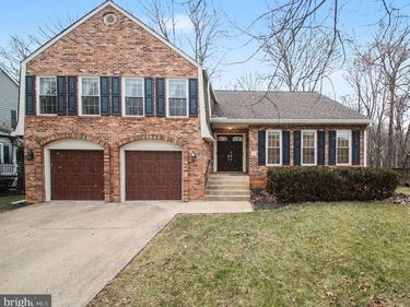 24 LIPSCOMB COURT, STERLING, VA 20165