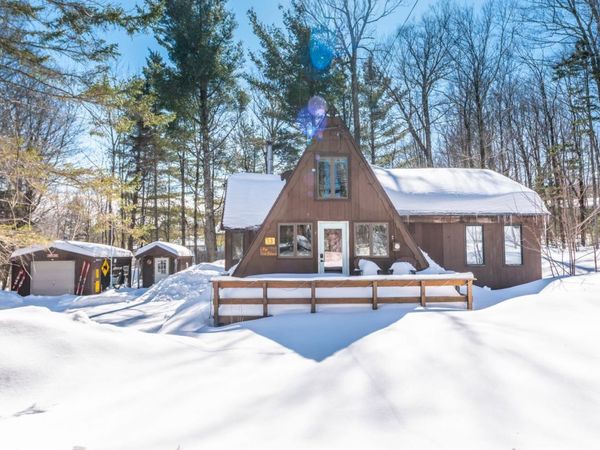 13 Yodeling Lane, Dover, VT 05356