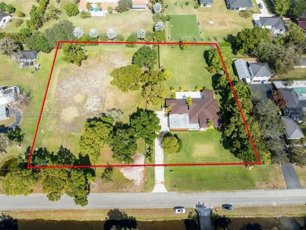 14401 W Palomino Dr , Southwest Ranches, FL 33330