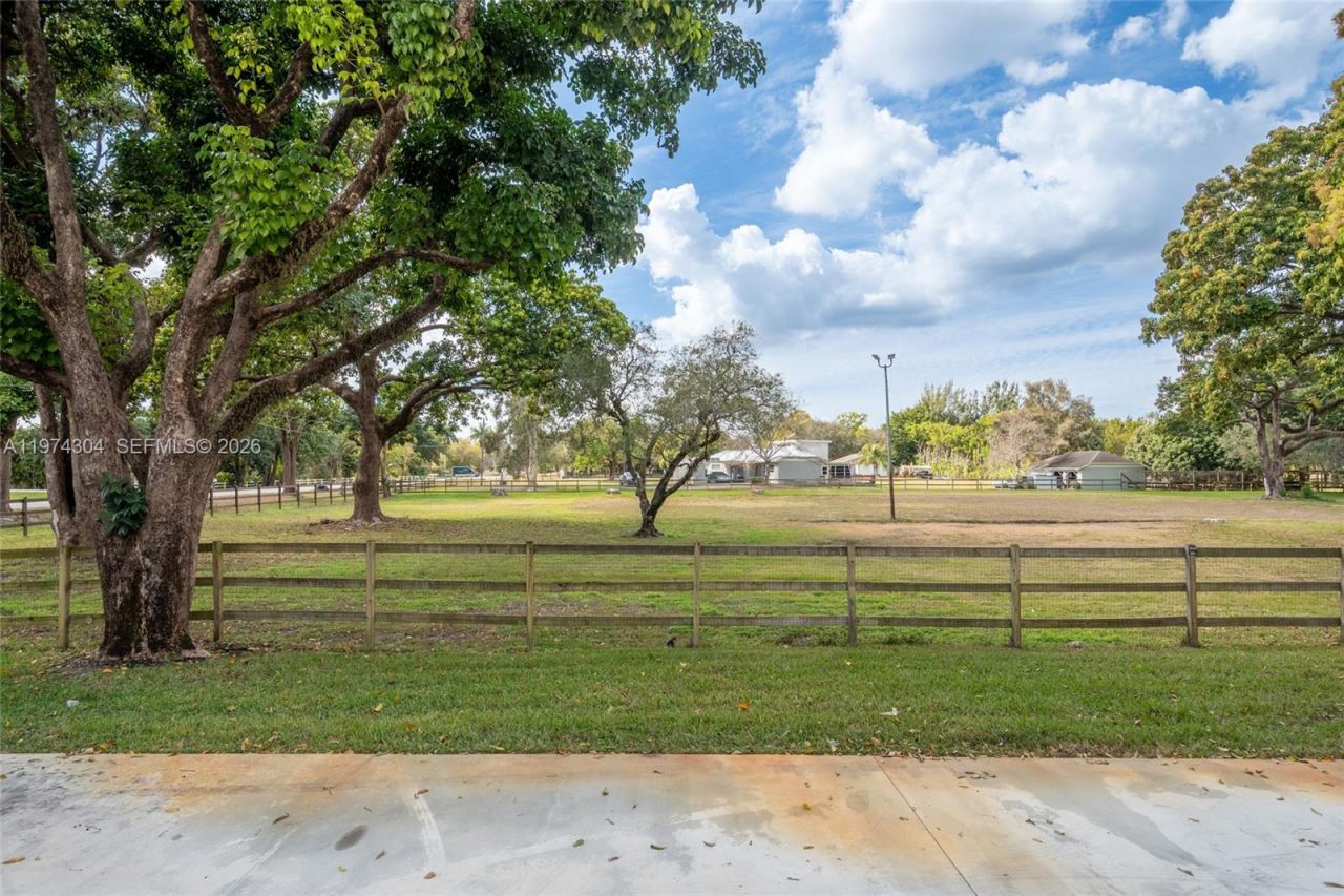 14401 W Palomino Dr, Southwest Ranches, FL 33330 Photo