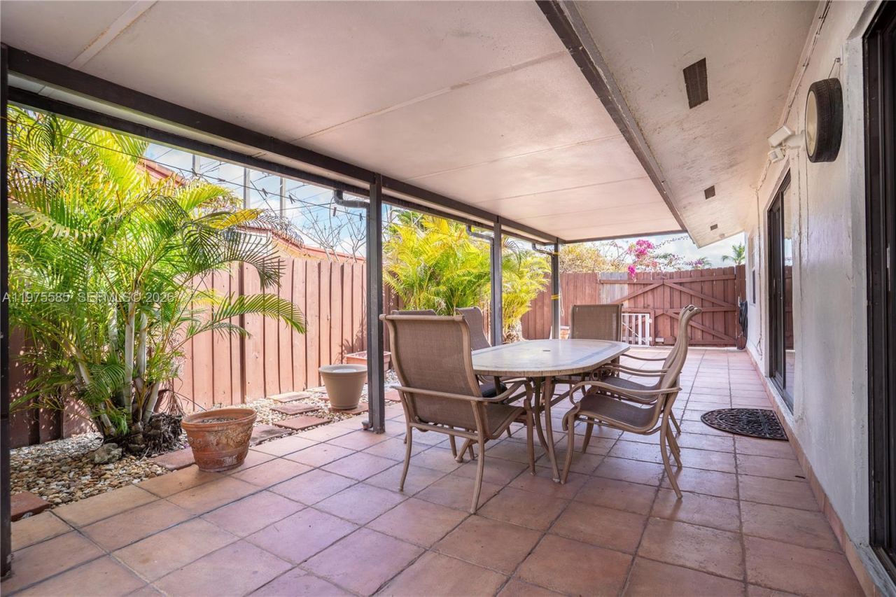 1457 SW 136th Pl, Miami, FL 33184 Photo