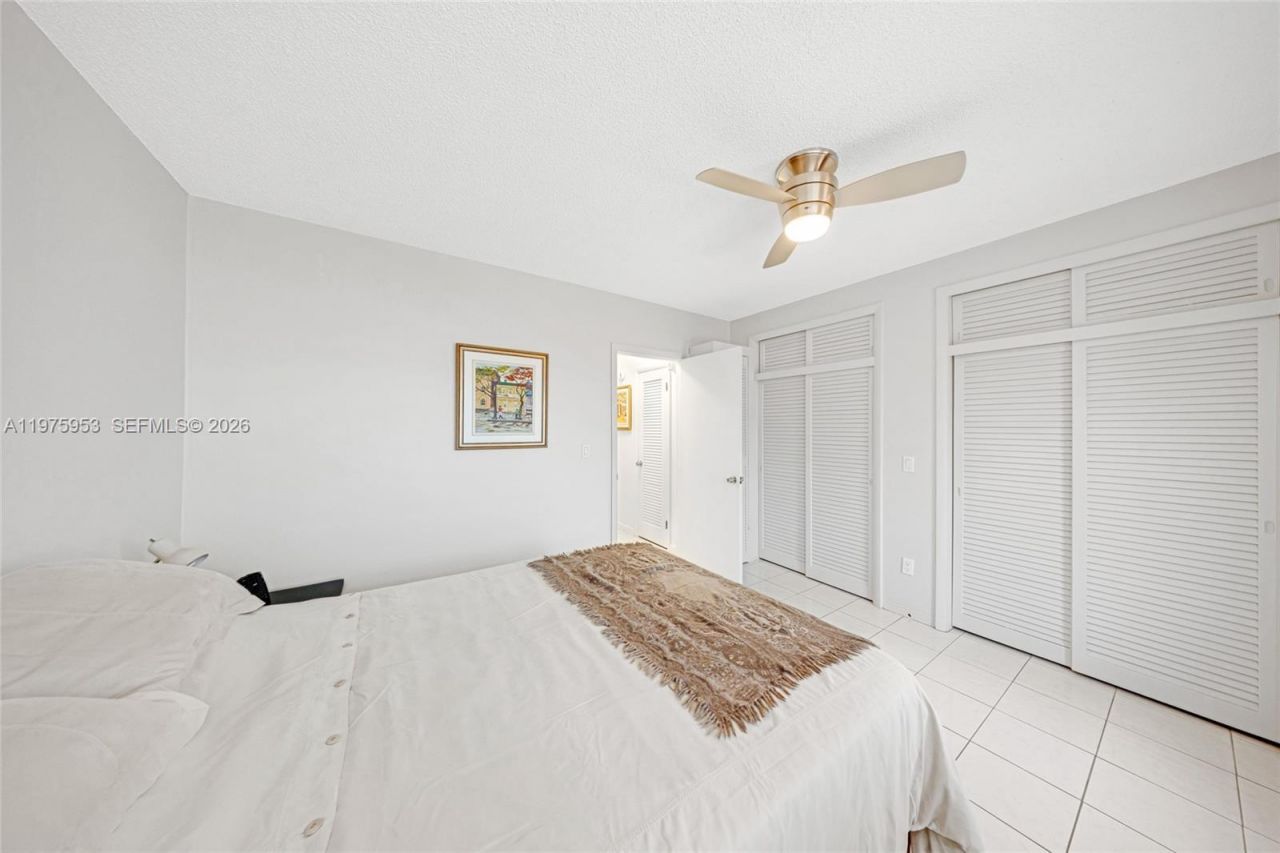 1015 SW 11th Ave, Unit 5K, Hallandale Beach, FL 33009 Photo