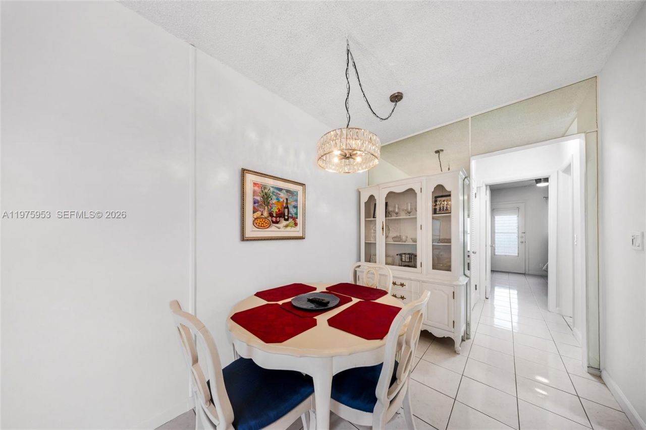1015 SW 11th Ave, Unit 5K, Hallandale Beach, FL 33009 Photo