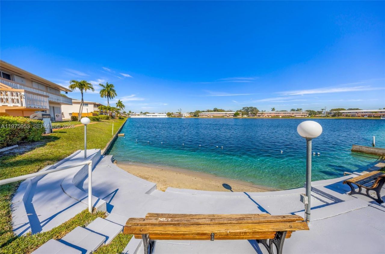 1015 SW 11th Ave, Unit 5K, Hallandale Beach, FL 33009 Photo