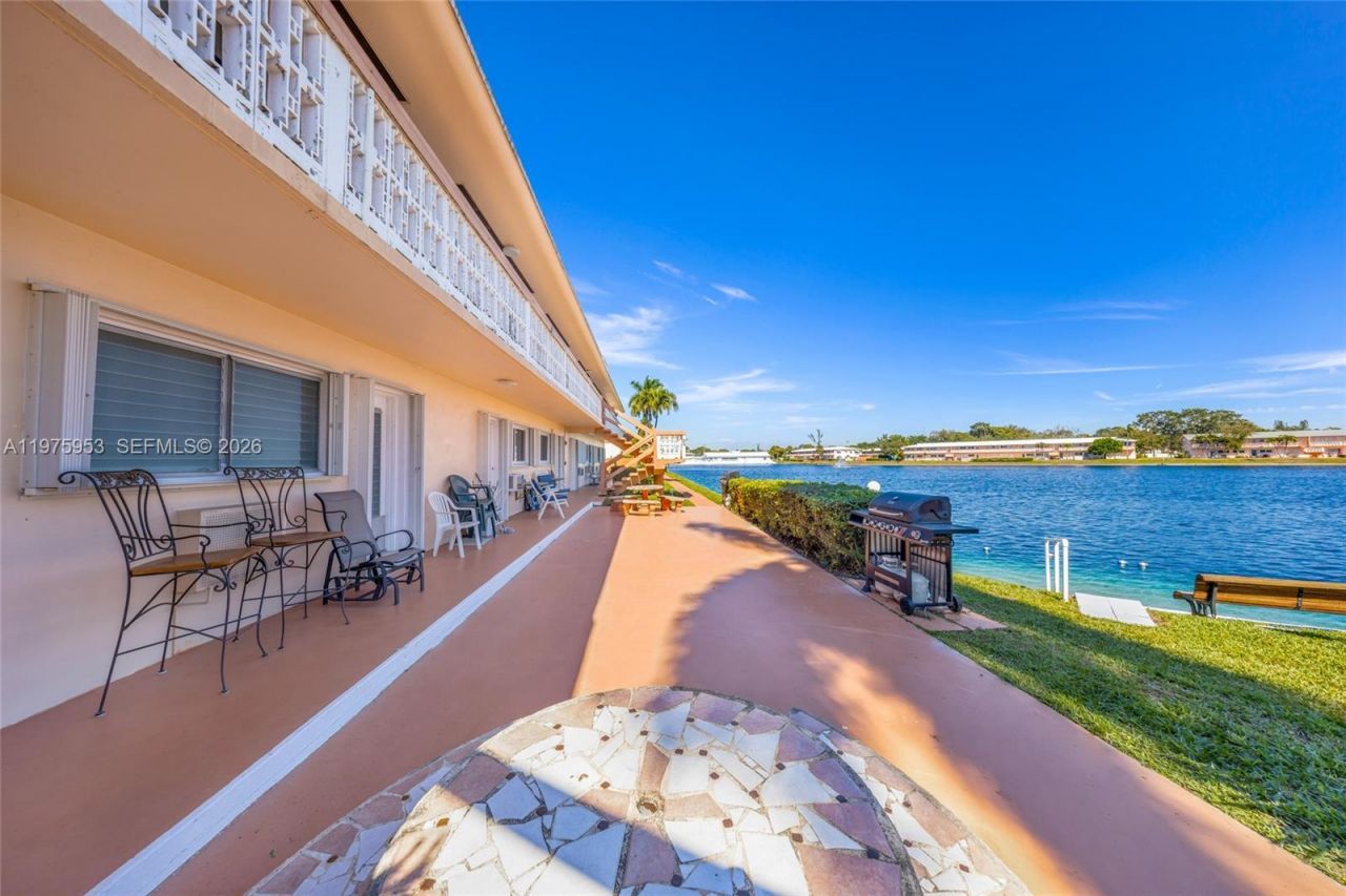 1015 SW 11th Ave, Unit 5K, Hallandale Beach, FL 33009 Photo