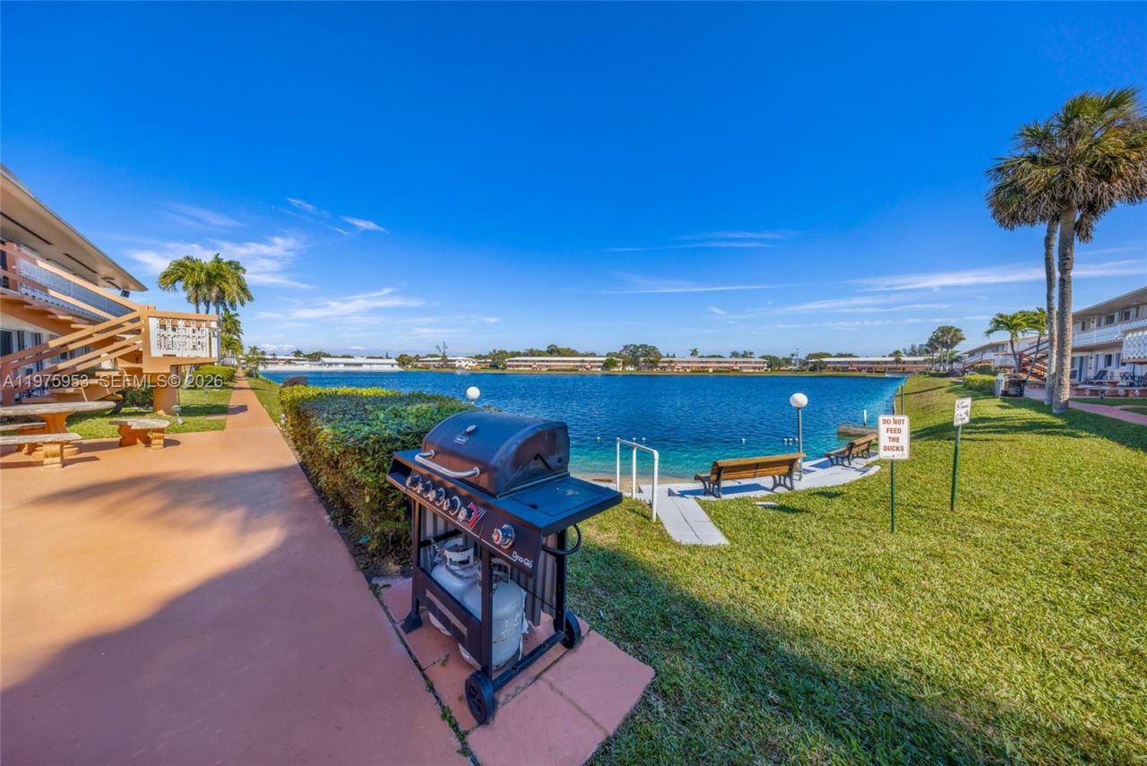 1015 SW 11th Ave, Unit 5K, Hallandale Beach, FL 33009 Photo