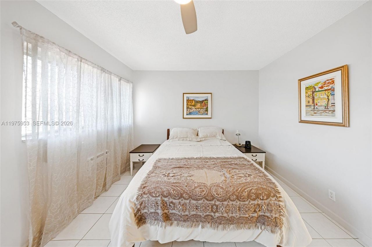 1015 SW 11th Ave, Unit 5K, Hallandale Beach, FL 33009 Photo