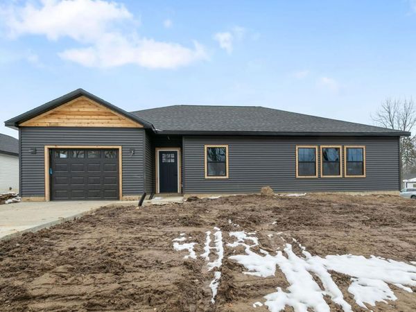 4830 York Road, South Bend, IN 46614