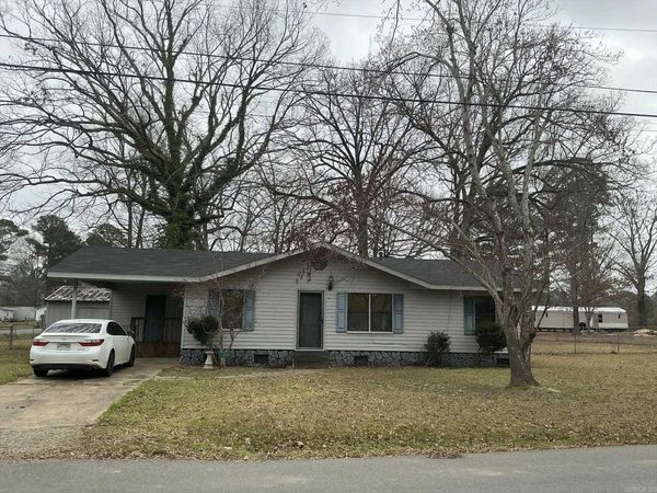 1428 James, Crossett, AR 71635
